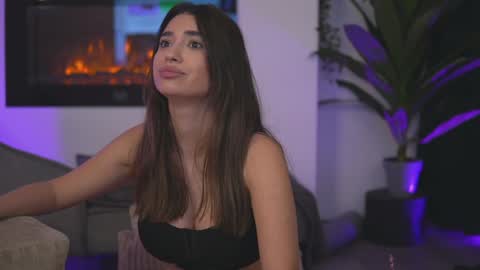 Snapshot of kity_sweet chatting on 25, 1, 2025 Erika online show from 25, 1, 2025