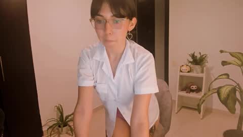 Snapshot of kiwi____ chatting on 3, 12, 2024 Little piece of fruit online show from 3, 12, 2024