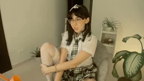 Snapshot of kiwi____ chatting on 8, 1, 2025 Little piece of fruit online show from 8, 1, 2025