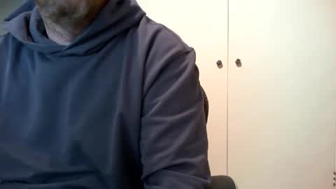Snapshot of kiwiben45 chatting on 31, 5, 2026 Ben online show from 31, 5, 2026