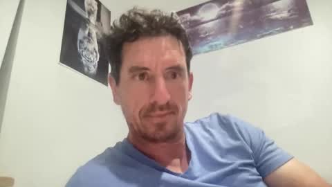 Snapshot of kiwibuzzer chatting on 2, 11, 2025 Champ online show from 2, 11, 2025