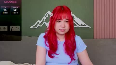 Snapshot of klee_love chatting on 6, 10, 2025 Klee online show from 6, 10, 2025