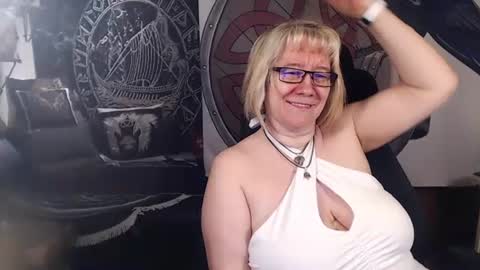 Michelle online show from 2, 2, 2025