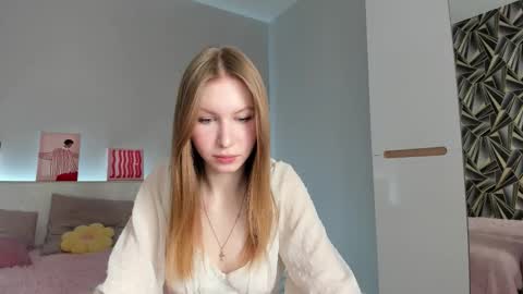 Snapshot of kleo_patr4 chatting on 26, 11, 2025 Trina online show from 26, 11, 2025