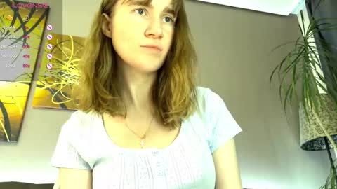 Snapshot of kleya_ chatting on 16, 9, 2025 Kleya online show from 16, 9, 2025