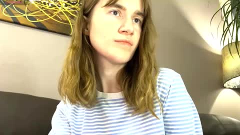 Snapshot of kleya_ chatting on 2, 10, 2025 Kleya online show from 2, 10, 2025