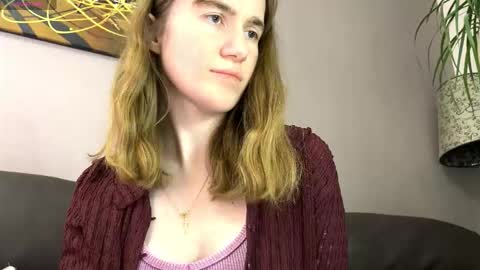 Snapshot of kleya__ chatting on 5, 10, 2025 Kleya online show from 5, 10, 2025