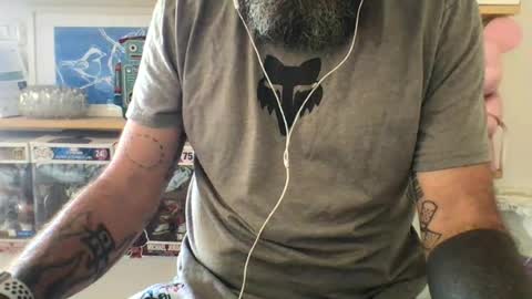 Snapshot of knicker76 chatting on 9, 8, 2026 knicker76 online show from 9, 8, 2026