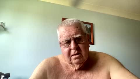 Aussiedude online show from 12, 12, 2024