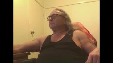 knobout online show from 23, 4, 2026