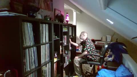 Snapshot of knowgood chatting on 11, 11, 2025 KnowGood online show from 11, 11, 2025