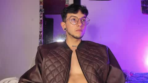 Snapshot of koddy_0 chatting on 10, 6, 2026 Koddy Independent model online show from 10, 6, 2026