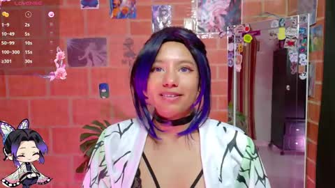 Snapshot of komatsu_ chatting on 8, 3, 2025 Komatsu Lilith online show from 8, 3, 2025