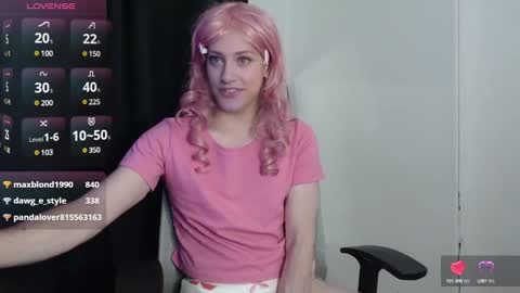 Snapshot of koneko_nya chatting on 26, 12, 2024 Riley online show from 26, 12, 2024