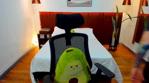 Kora Shadow online show from 4, 3, 2026