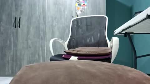 Koto Bombon online show from 18, 4, 2026