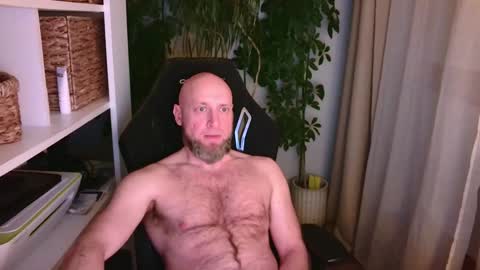 Kotylion online show from 24, 1, 2025