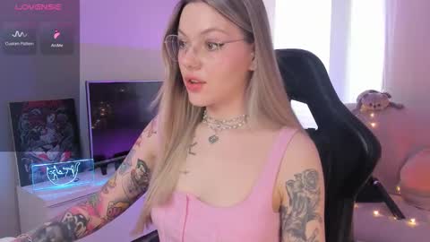 Snapshot of koza_dereza_ chatting on 11, 9, 2025 Jess online show from 11, 9, 2025
