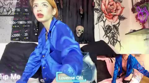 kratos_and_afrodita online show from 6, 3, 2025