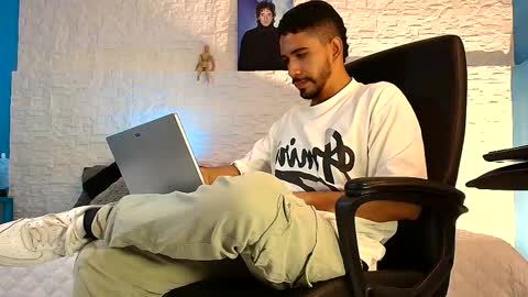 kratoswolf online show from 28, 5, 2026