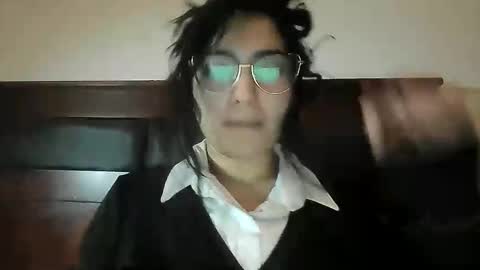 Snapshot of kreepyh0e_ chatting on 8, 6, 2026 kreepyh0e_ online show from 8, 6, 2026