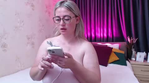 Snapshot of kriiskiss chatting on 26, 6, 2026 Kriss online show from 26, 6, 2026