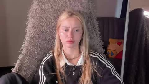 kris_grant online show from 17, 9, 2025