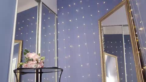 kriskras__ online show from 4, 12, 2025