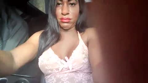 Snapshot of krissitoy chatting on 16, 11, 2025 Latoya Masturbar online show from 16, 11, 2025