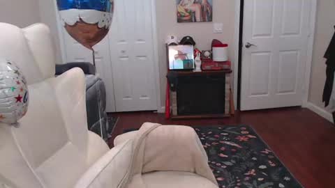 Snapshot of krissy2024 chatting on 19, 6, 2026 Krissy online show from 19, 6, 2026
