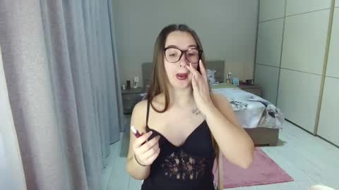 twitter    Annemarye 23 online show from 5, 2, 2026