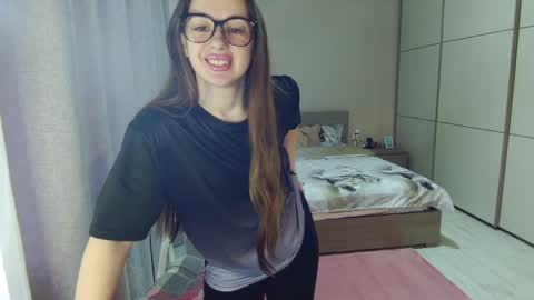 twitter    Annemarye 23 online show from 11, 4, 2026