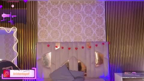 kristen_tay online show from 5, 4, 2026