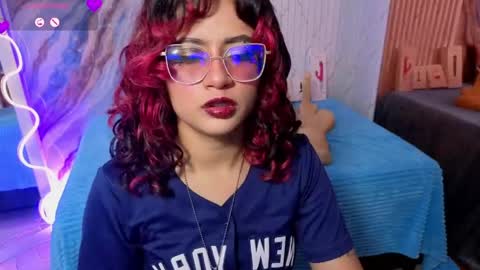 Snapshot of kristen_tay chatting on 6, 5, 2026 kristen_tay online show from 6, 5, 2026