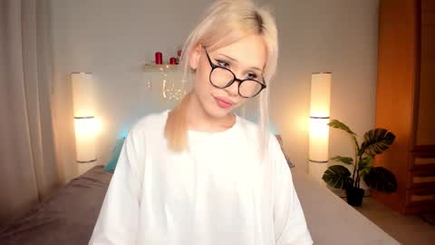 Snapshot of kristial_soopxxx chatting on 11, 9, 2025 Kristal online show from 11, 9, 2025