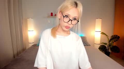 Snapshot of kristial_soopxxx chatting on 16, 9, 2025 Kristal online show from 16, 9, 2025