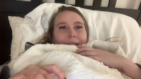 Snapshot of kristicutiez chatting on 23, 12, 2024 Kristi 3 online show from 23, 12, 2024