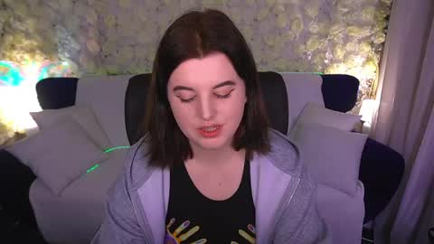 Snapshot of kristifoxy chatting on 29, 5, 2026 kristifoxy online show from 29, 5, 2026