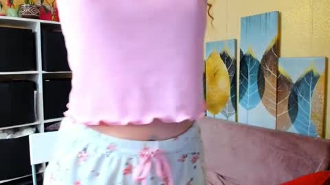 Christina online show from 5, 4, 2026