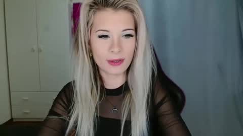 KristineAmore online show from 30, 10, 2025