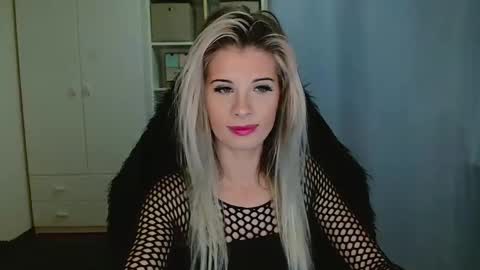 KristineAmore online show from 19, 11, 2025