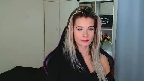 KristineAmore online show from 7, 1, 2026