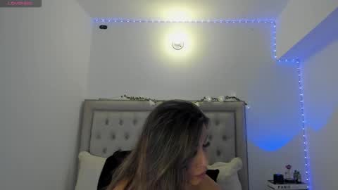 Snapshot of kristy_calderon chatting on 26, 10, 2025 Juliette online show from 26, 10, 2025