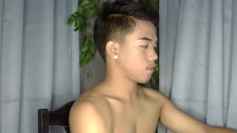 Snapshot of kritthanarkorn chatting on 8, 5, 2026 kritthanarkorn online show from 8, 5, 2026