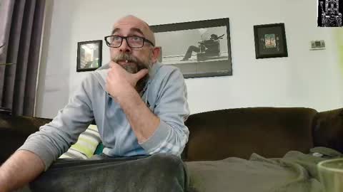 Snapshot of krummersaebel chatting on 2, 3, 2025 krummersaebel online show from 2, 3, 2025