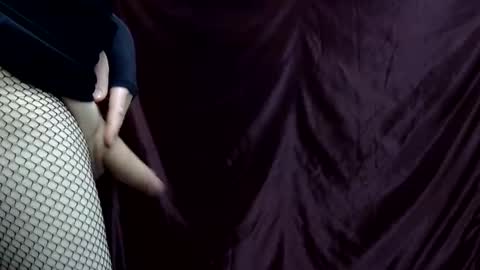 Krystalkummingss online show from 15, 11, 2025