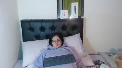 Snapshot of kryystaladams chatting on 3, 7, 2026 kryystaladams online show from 3, 7, 2026