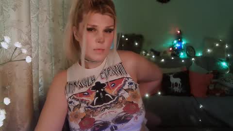 Annika  MTF ts post -op online show from 15, 12, 2024