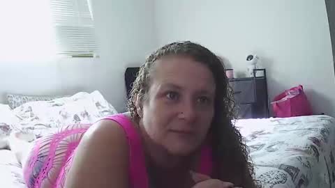 Kween Bunny B online show from 26, 10, 2025