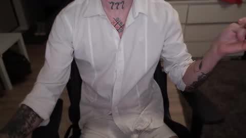 Snapshot of kyle_alternative chatting on 12, 3, 2025 Kyle online show from 12, 3, 2025
